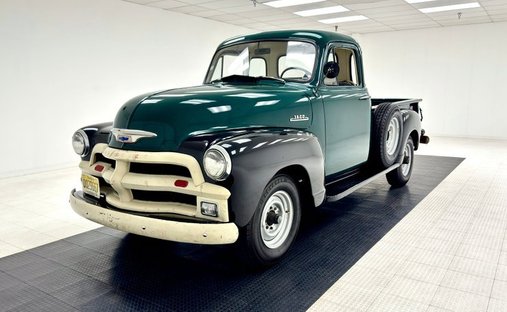 47 566 Miles/Nicely Maintained/235.5ci I6/3-Speed Manual/Fun Driver in Morgantown, United States 1