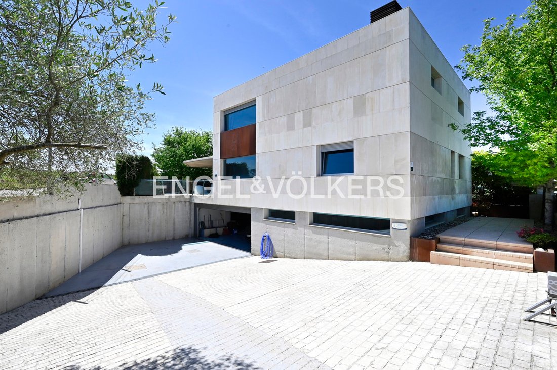 House in Santa Cruz de Bezana, Cantabria, Spain 1 - 15587177