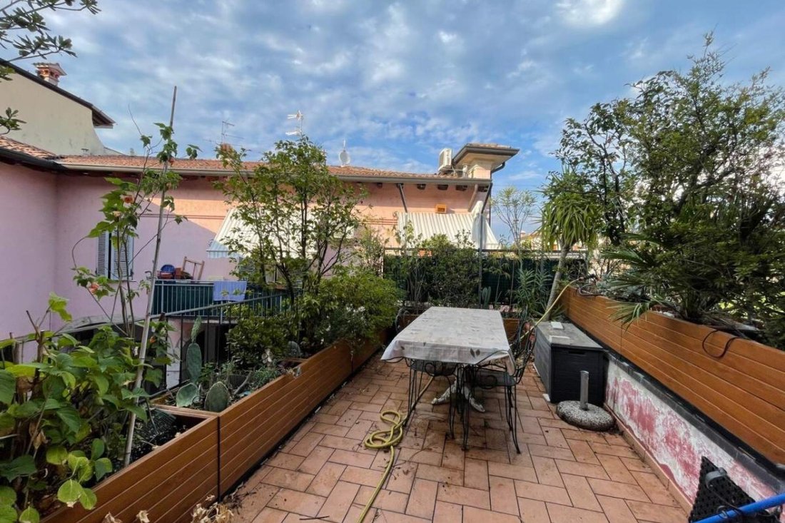 Villa in Moniga del Garda, Lombardy, Italy 2 - 15585703