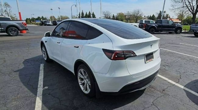 Suv in Irvine, CA, United States 2 - 15585360