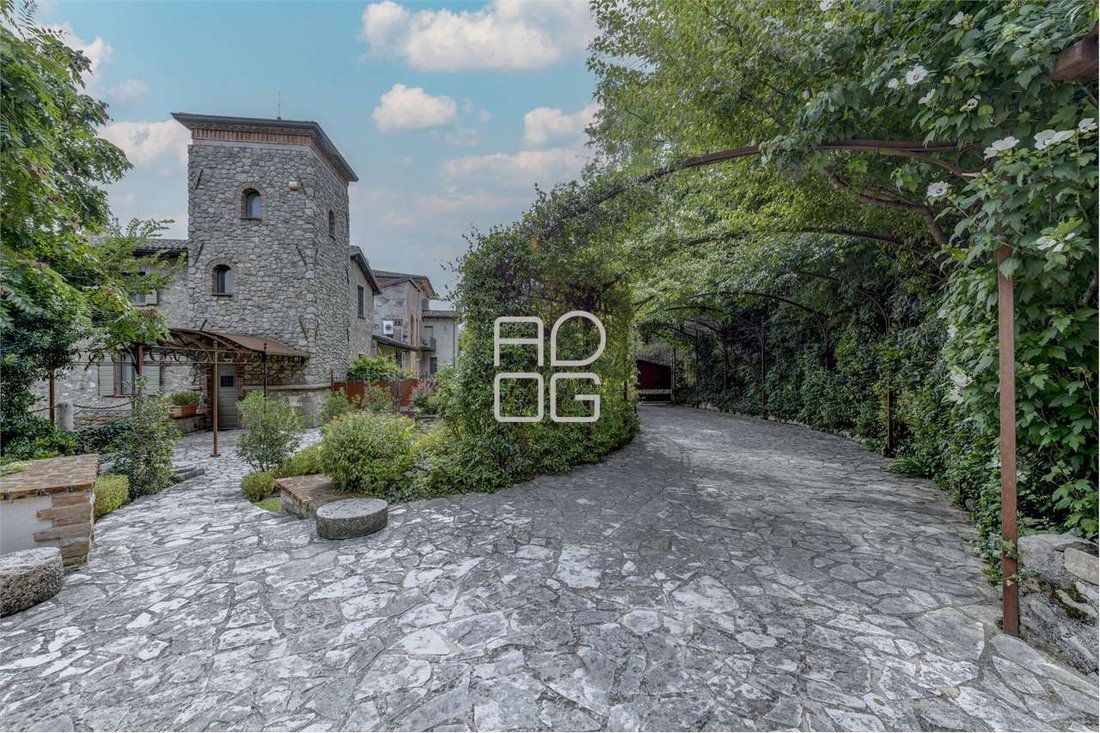 Villa in Entroterra, Desenzano del Garda, Lombardy 2 - 15585958