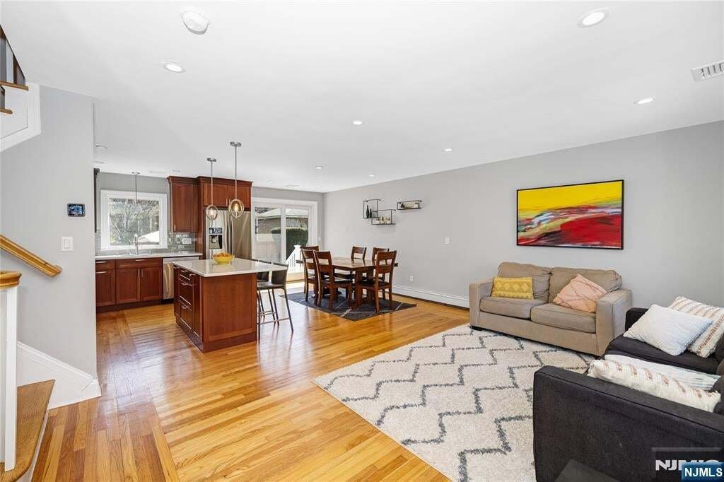 House in Glen Rock, New Jersey, United States 2 - 15587996