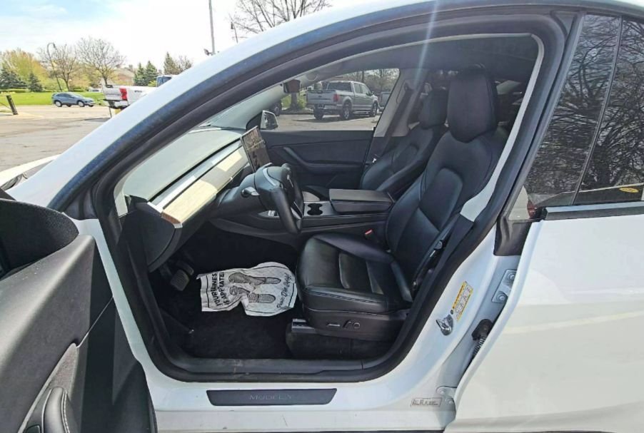 Suv in Irvine, CA, United States 5 - 15585360