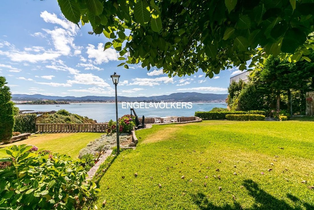 Villa in Panxon, Nigran, Spain 2 - 15585810
