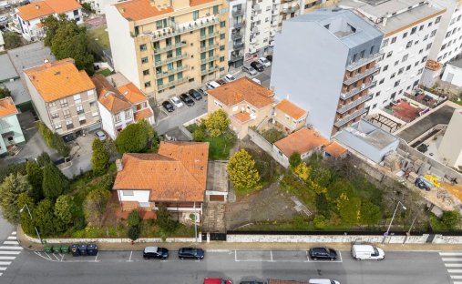 Terreno en Mafamude y Vilar do Paraiso, Distrito de Oporto, Portugal 1