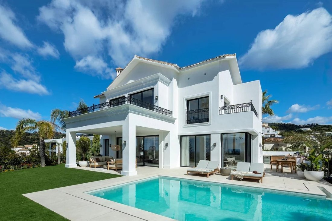 Villa in Benahavís, Andalusien, Spanien 1 - 15586801