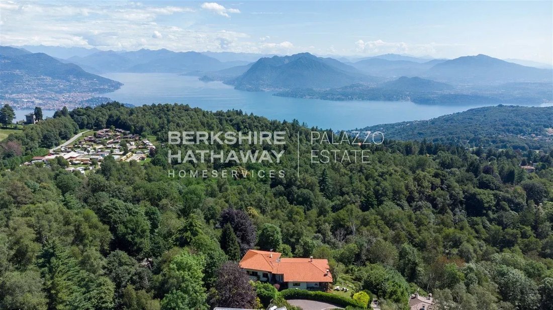 Villa in Stresa, Piedmont, Italy 2 - 15585773