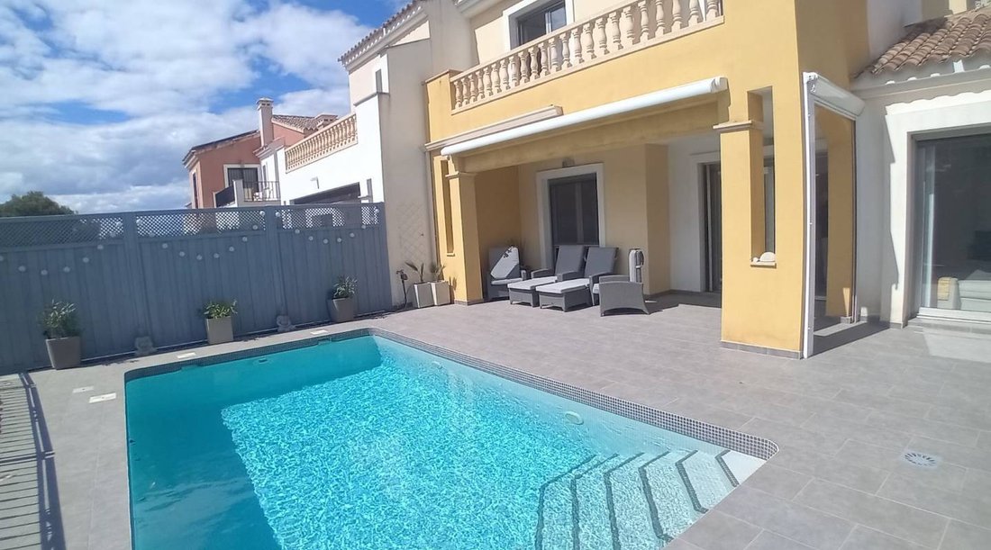 Villa in Algorfa, Valencian Community, Spain 1 - 15585828