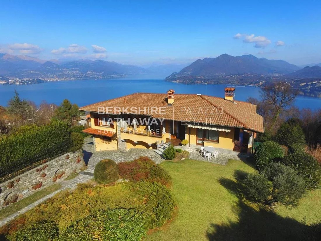 Villa in Stresa, Piedmont, Italy 1 - 15585835