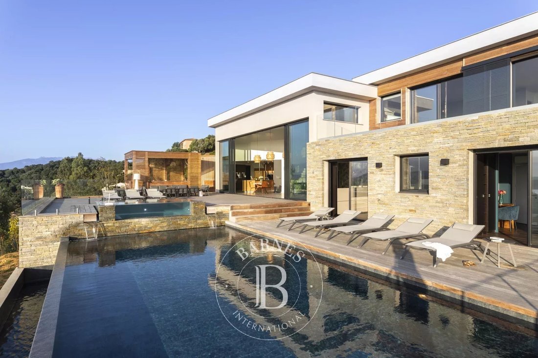 Villa in Zonza, Corsica, France 2 - 12953045