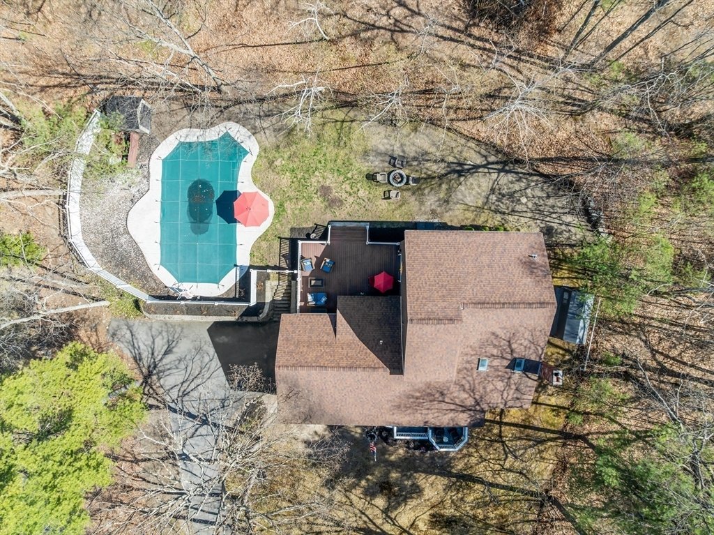 House in Derry, New Hampshire, United States 2 - 15541836