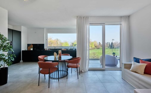 Appartamento a Desenzano del Garda, Lombardia, Italia 1