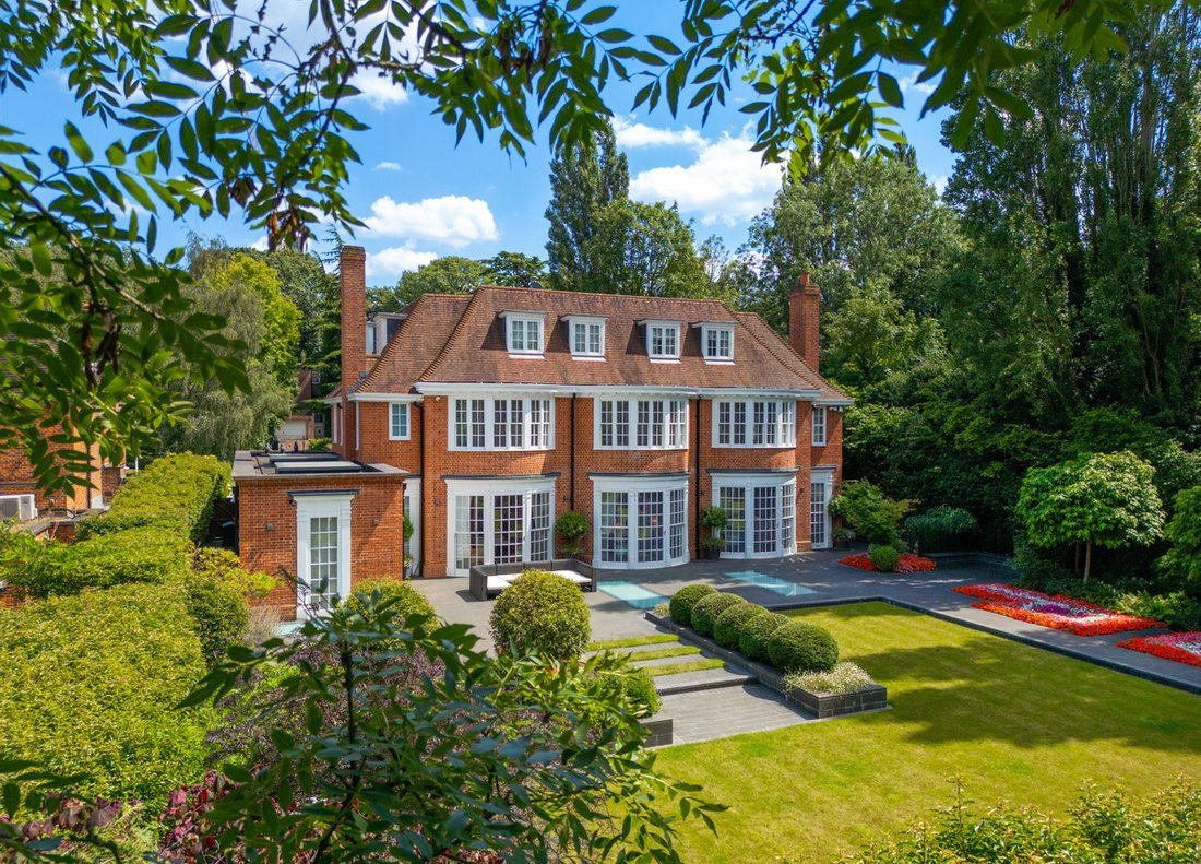 House in London, England, United Kingdom 2 - 15588686