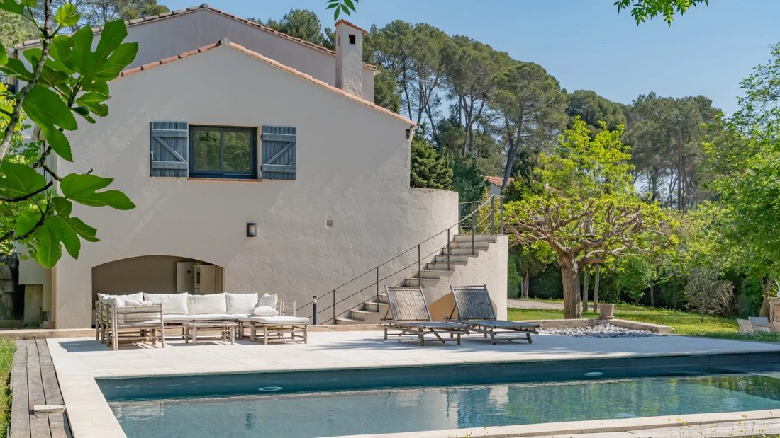 House in Mougins, Provence-Alpes-Côte d'Azur, France 3 - 15366125