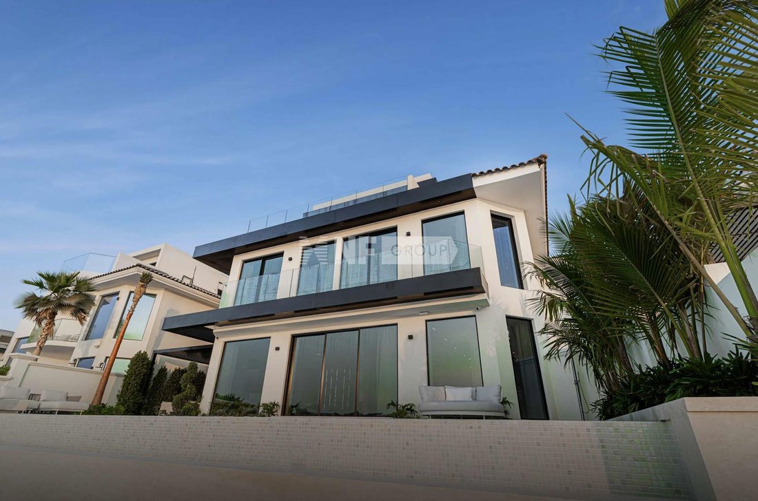 Villa in Palm Jumeirah, Dubai, United Arab Emirates 2 - 15589402
