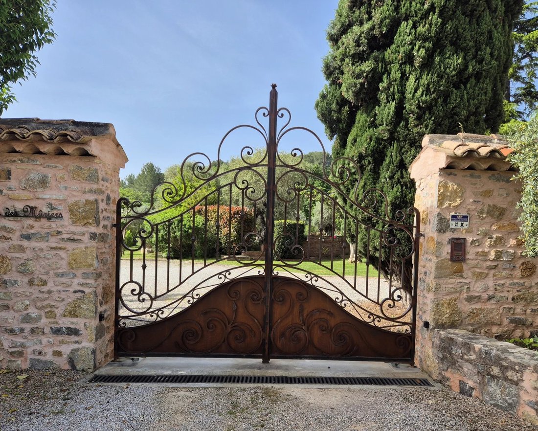Country House in Le Cannet-des-Maures, Provence-Alpes-Côte d'Azur, France 2 - 15308090