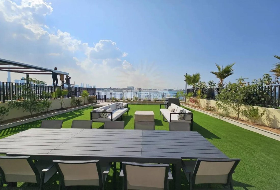 Townhouse in Jumeirah, Dubai, United Arab Emirates 1 - 15589408