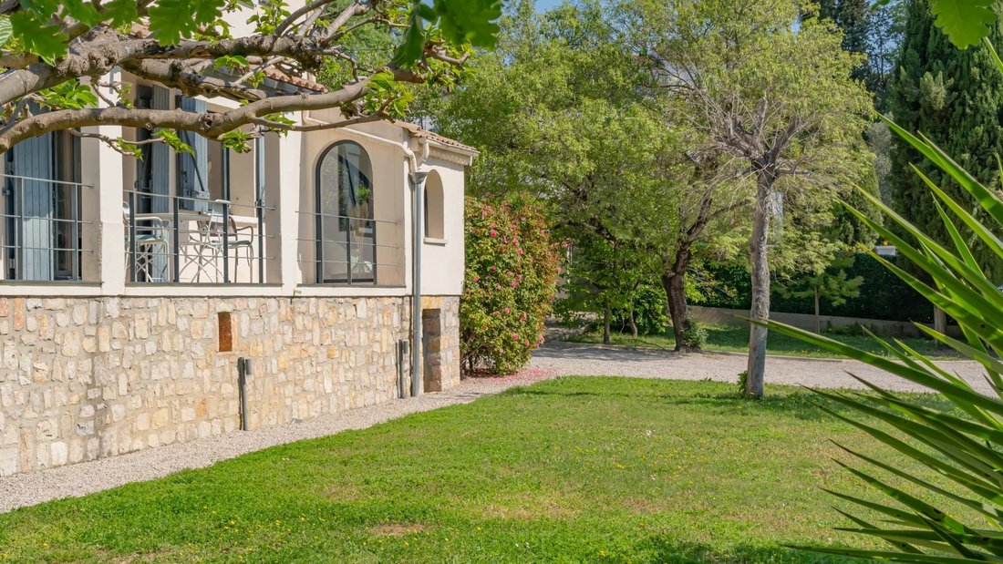 House in Mougins, Provence-Alpes-Côte d'Azur, France 2 - 15366125