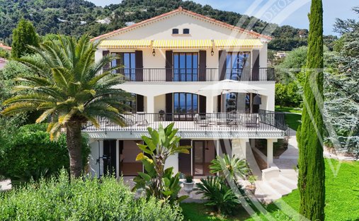 Villa in Village-Cros de Caste-Coupiere-Mont Gros, Roquebrune-Cap-Martin, France 1