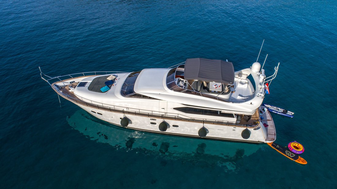 Flybridge in Split, Split-Dalmatia County, Croatia 1 - 15593272