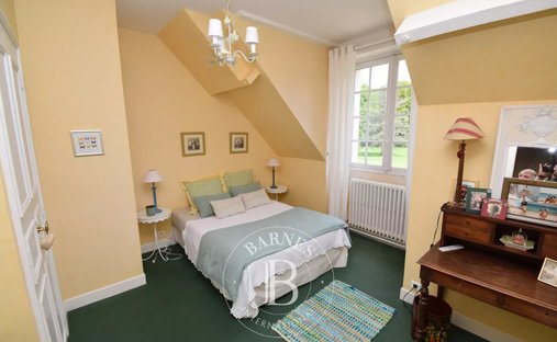 Castle for Sale in Bourges, Centre-Val de Loire, France