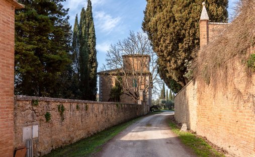 Maisons de campagne à Asciano, Toscane, Italie 1