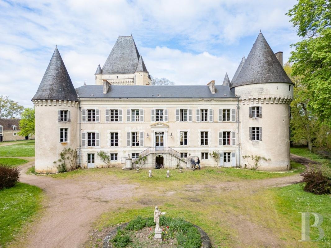 Château des Rêves Éternels: A 15th-Century Monument Woven with Royal Whispers