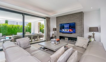 Villa in Estepona, Andalusia, Spain 2