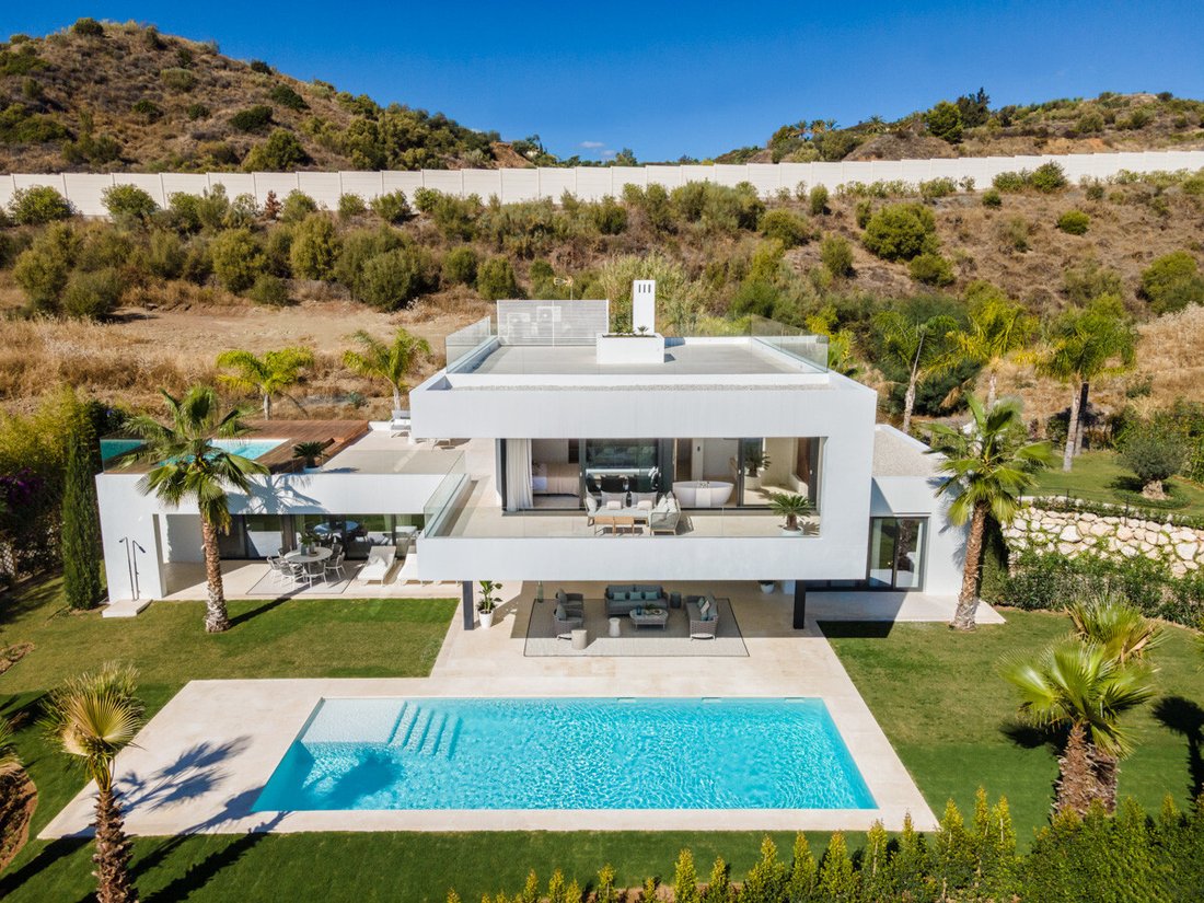 Villa in Nueva Andalucia, Marbella, Spain 1 - 15593153