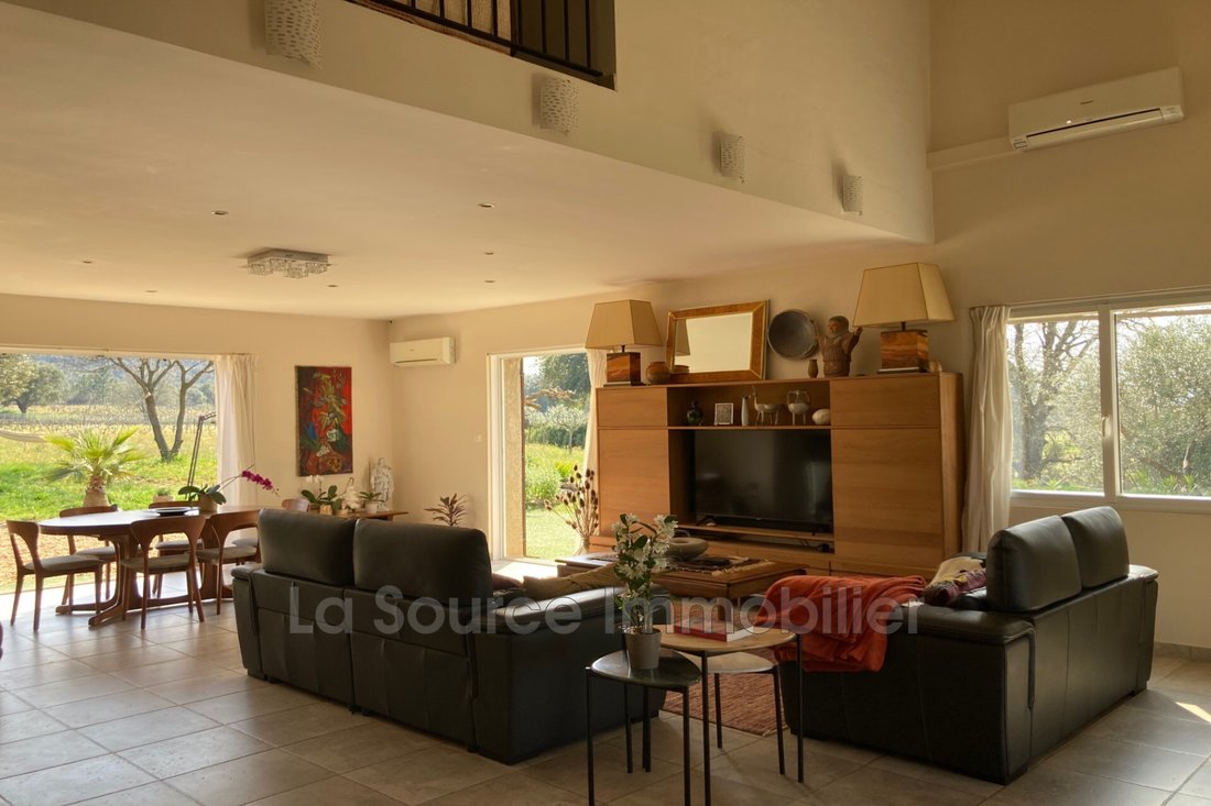Villa in La Garde-Freinet, Provence-Alpes-Côte d'Azur, France 2 - 15590347