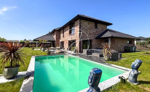 House in Mérignies, Hauts-de-France, France 1