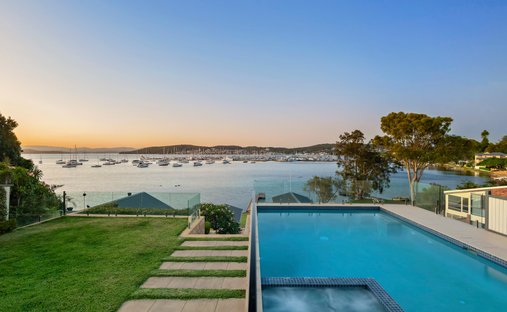 House in Belmont, New South Wales, Australia 1