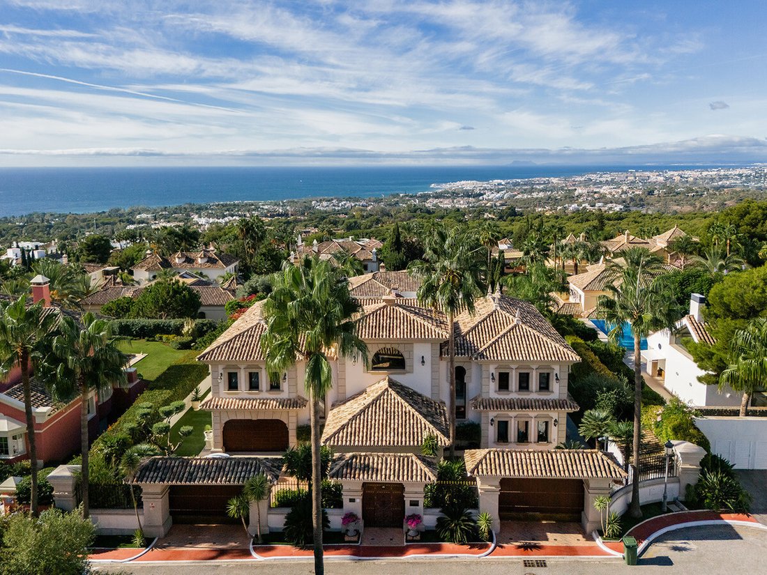 Villa in Sierra Blanca, Marbella, Spain 3 - 15593957