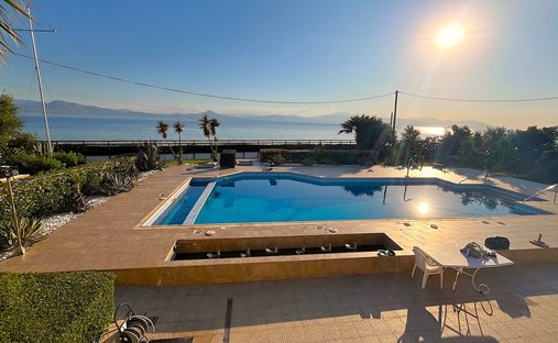 Villa in Community of Loutraki - Perachora, Loutraki - Perachora, Greece 1