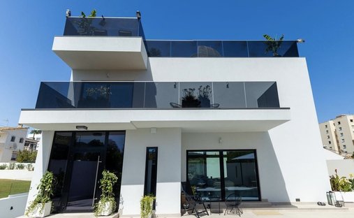 Villa in Benalmadena, Andalusia, Spain 1