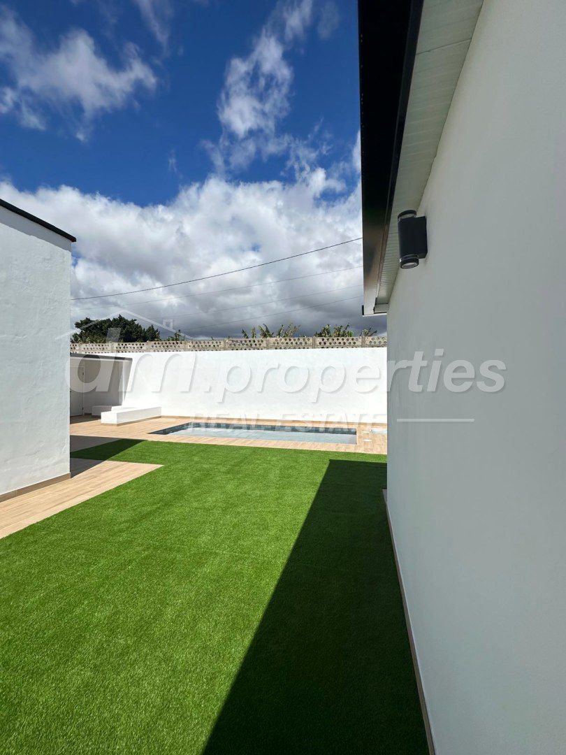 Chalet in San Miguel de Abona, Canary Islands, Spain 3 - 15593866