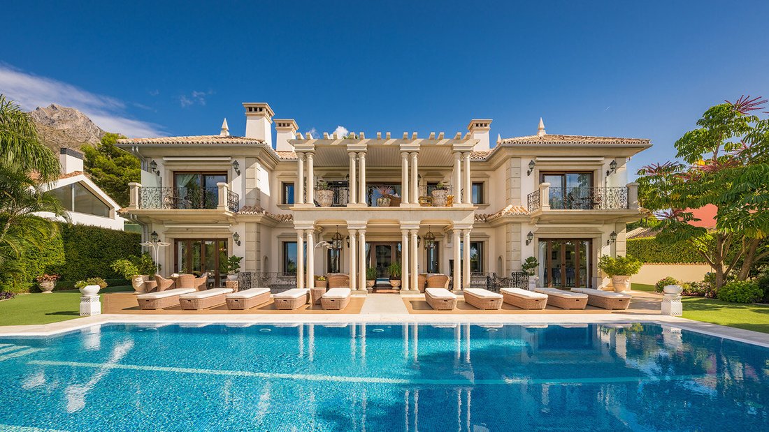 Villa in Sierra Blanca, Marbella, Spain 1 - 15593957