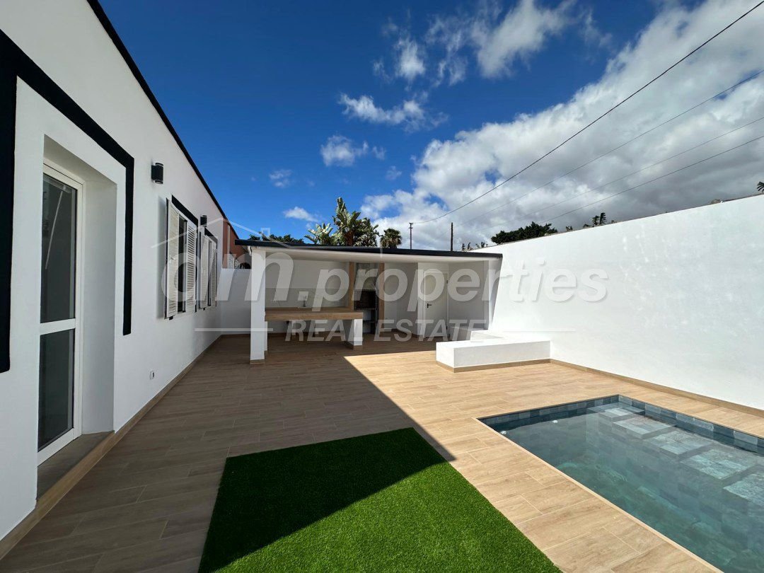 Chalet in San Miguel de Abona, Canary Islands, Spain 1 - 15593866
