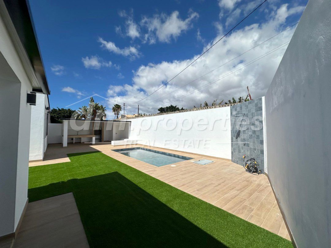 Chalet in San Miguel de Abona, Canary Islands, Spain 5 - 15593866