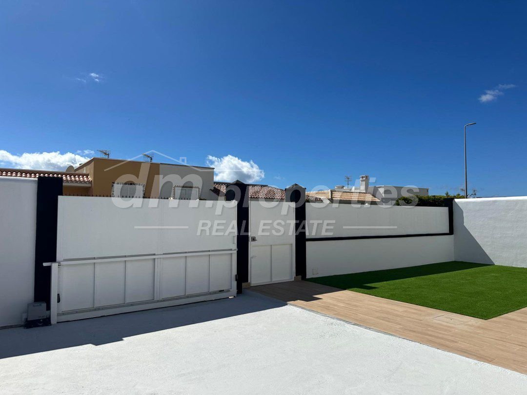 Chalet in San Miguel de Abona, Canary Islands, Spain 2 - 15593866