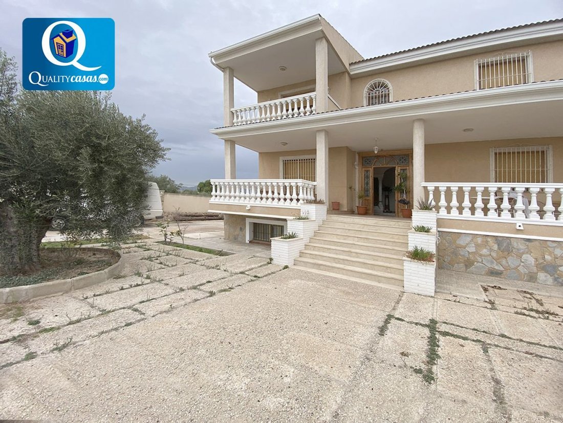 Chalet in Mutxamel, Valencian Community, Spain 1 - 15593918