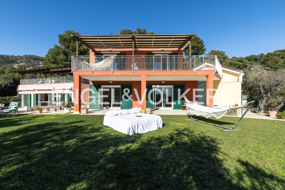 Villa in Western Hill, Alassio, Liguria 3 - 15593937