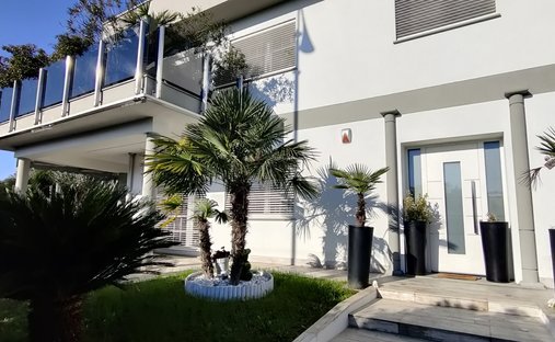 Villa in Area Lavanderie-Redecesio, Segrate, Lombardei 1