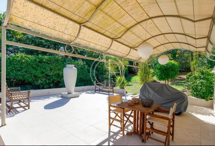 Villa in Cannes, Provence-Alpes-Côte d'Azur, France 4 - 15594079