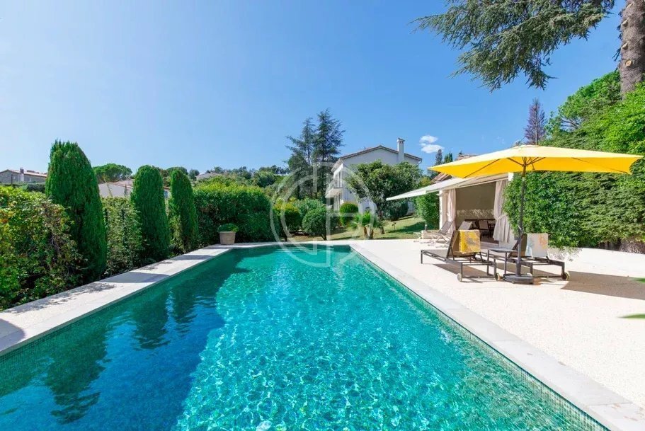 Villa in Cannes, Provence-Alpes-Côte d'Azur, France 1 - 15594079