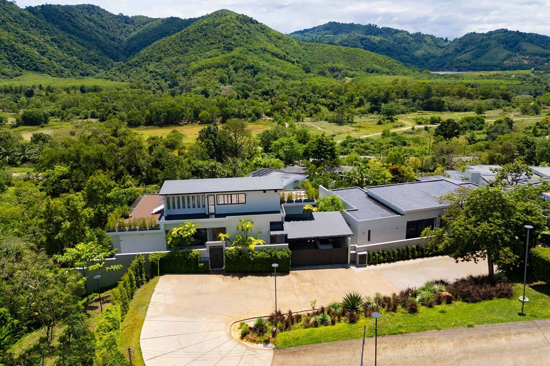 Villa in Phuket, Thalang District, Thailand 4 - 15594290