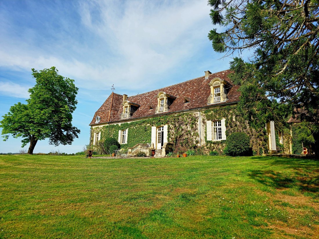 House in Val de Louyre et Caudeau, Nouvelle-Aquitaine, France 2 - 15597124