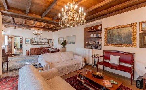 Domaine à Castelletto sopra Ticino, Piémont, Italie 1