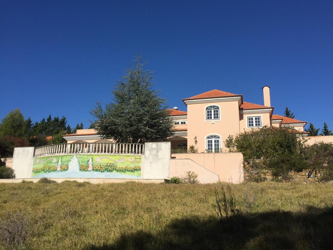 Villa in Belas, Lisbon, Portugal 1 - 15598388