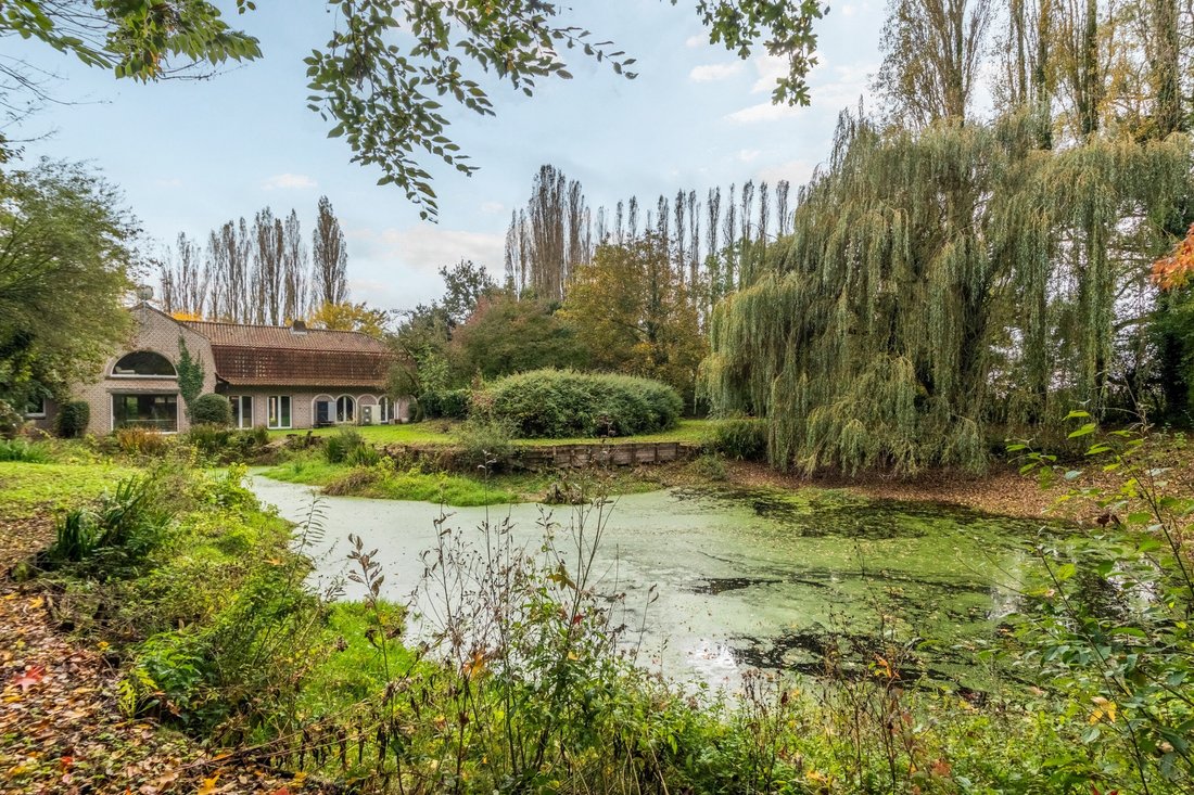 House in Bondues, Hauts-de-France, France 1 - 15597076
